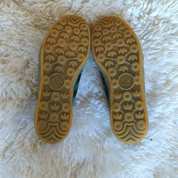 Adidas Gazelles - Picture 7 of 12